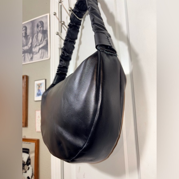 Amerai Made in Italy Black Leather Large Hobo Shoulder Bag - Picture 8 of 14